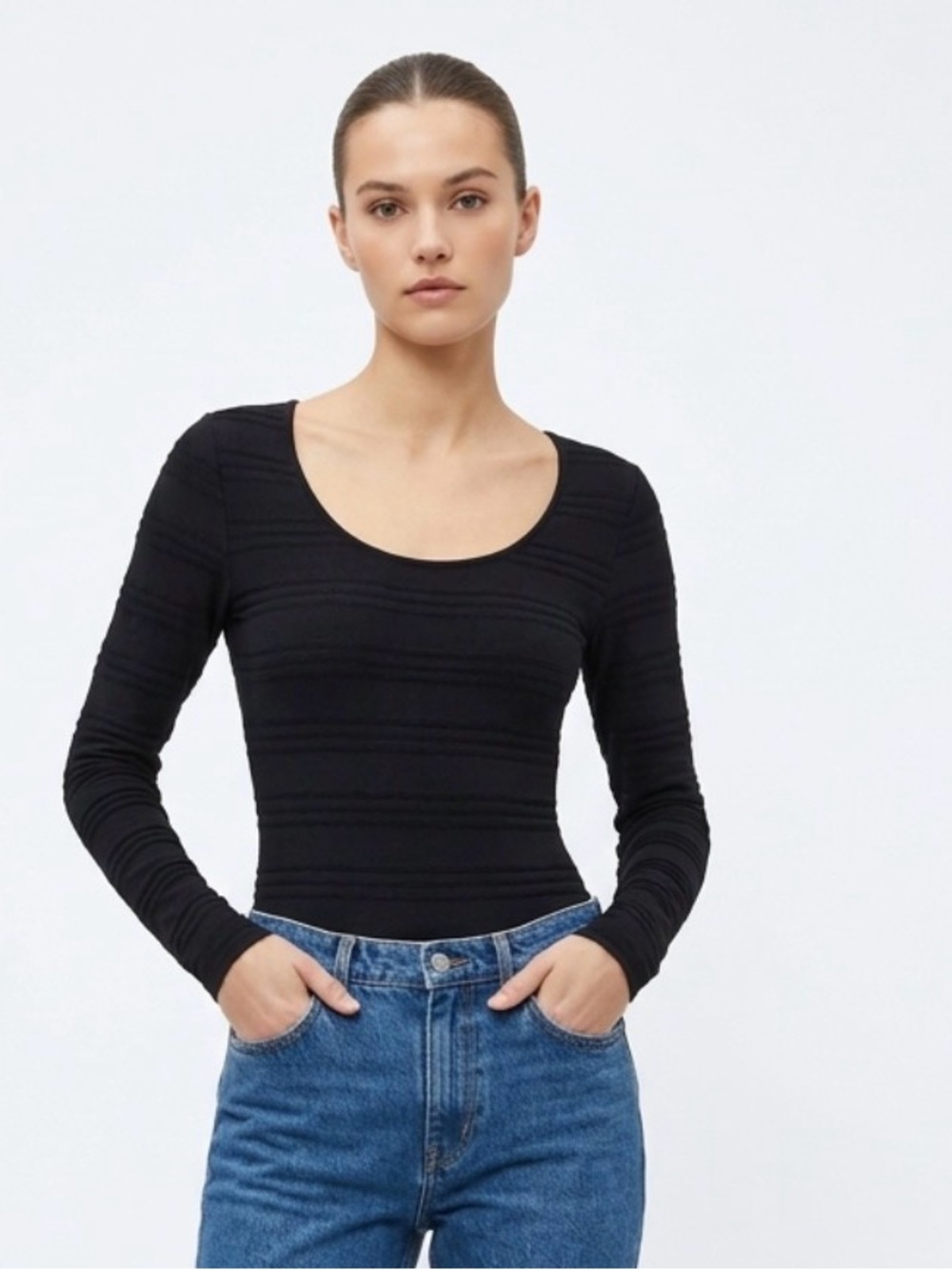 Escada Black Scoop-Neck Long-Sleeve Ribbed Bodysuit vintage – 4 (34)